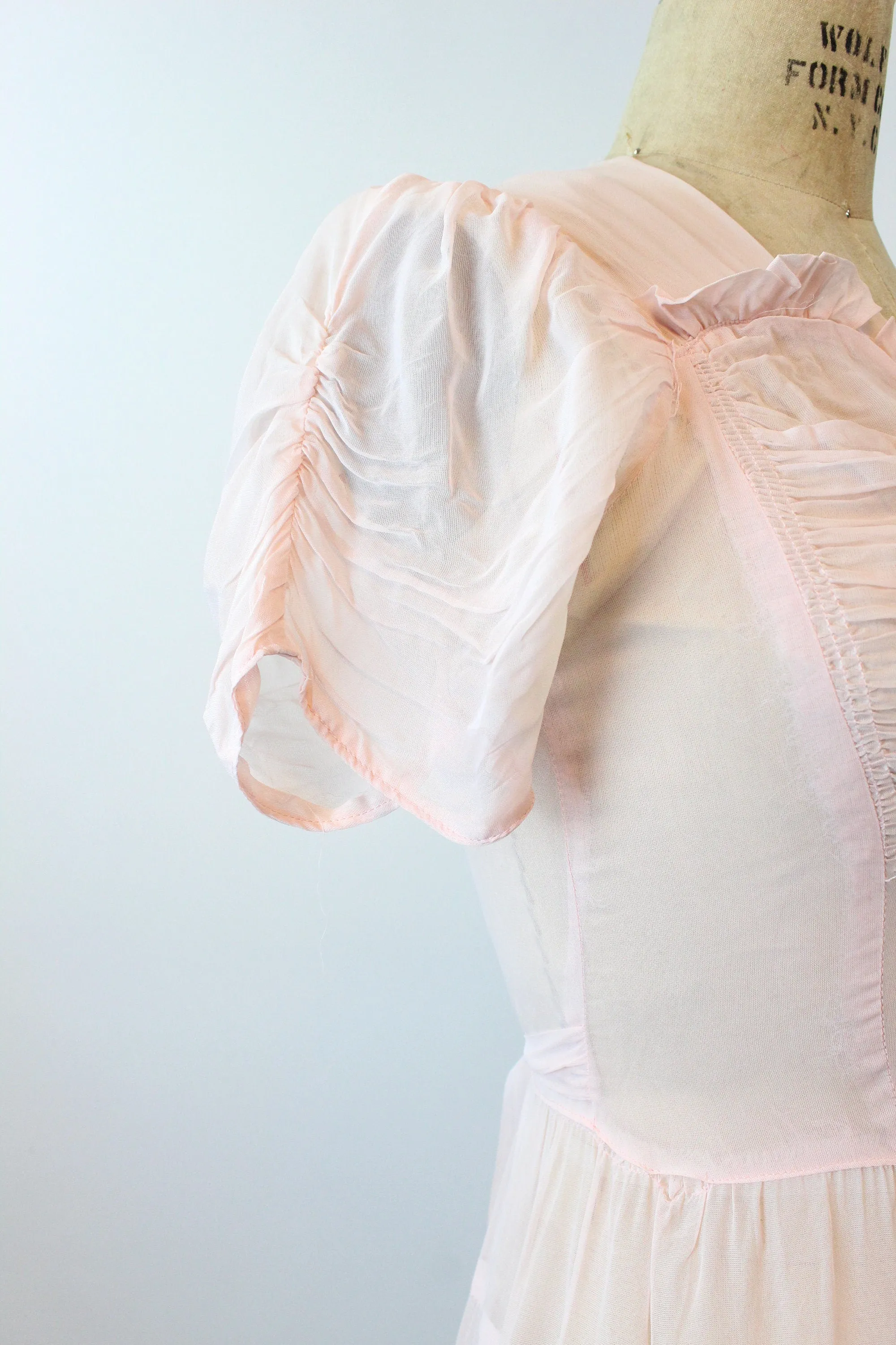 1940s PALE PINK puff sleeves dress gown small medium | new spring summer