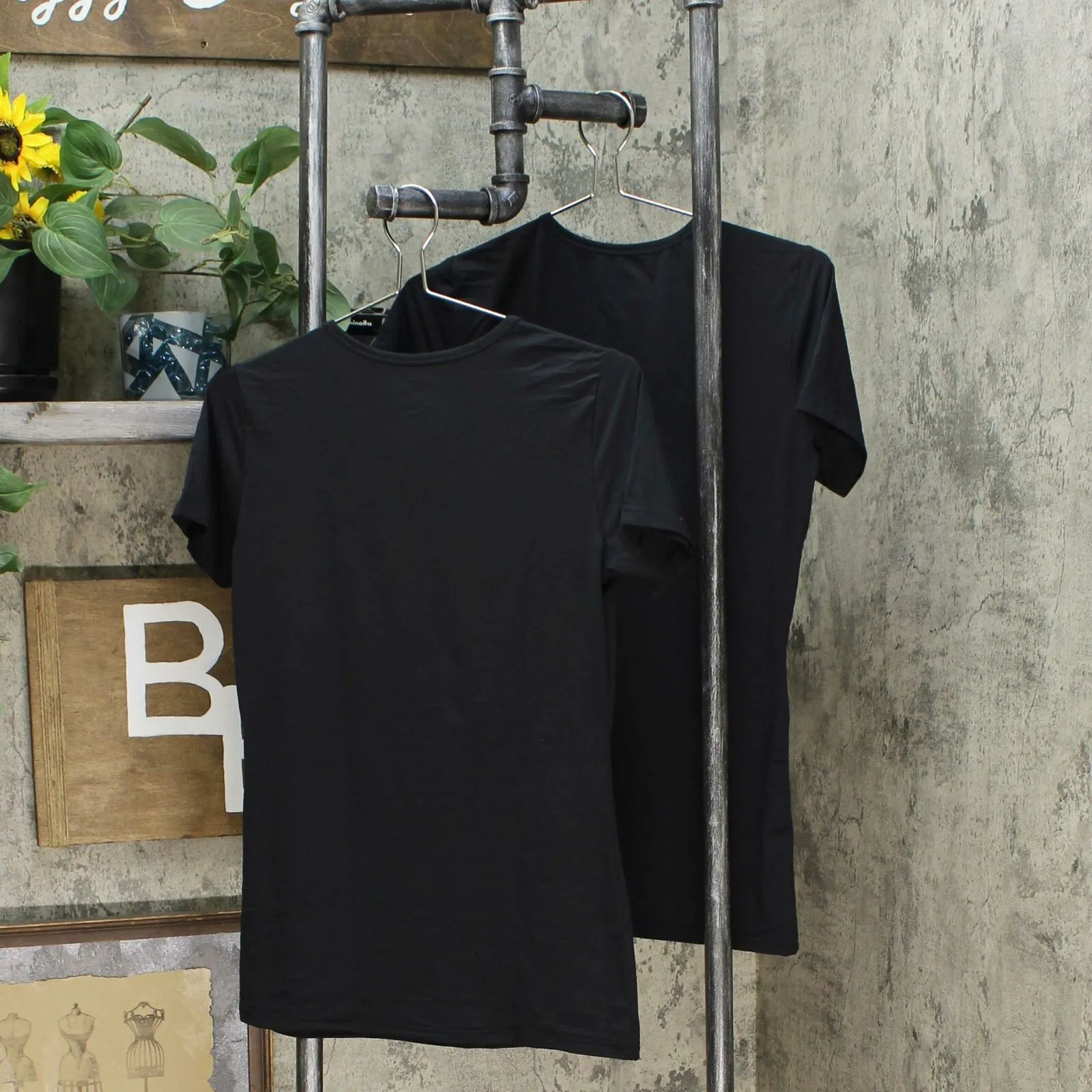32 Degrees Cool Women's 2 Pack Short Sleeve Scoop Neck T-Shirts