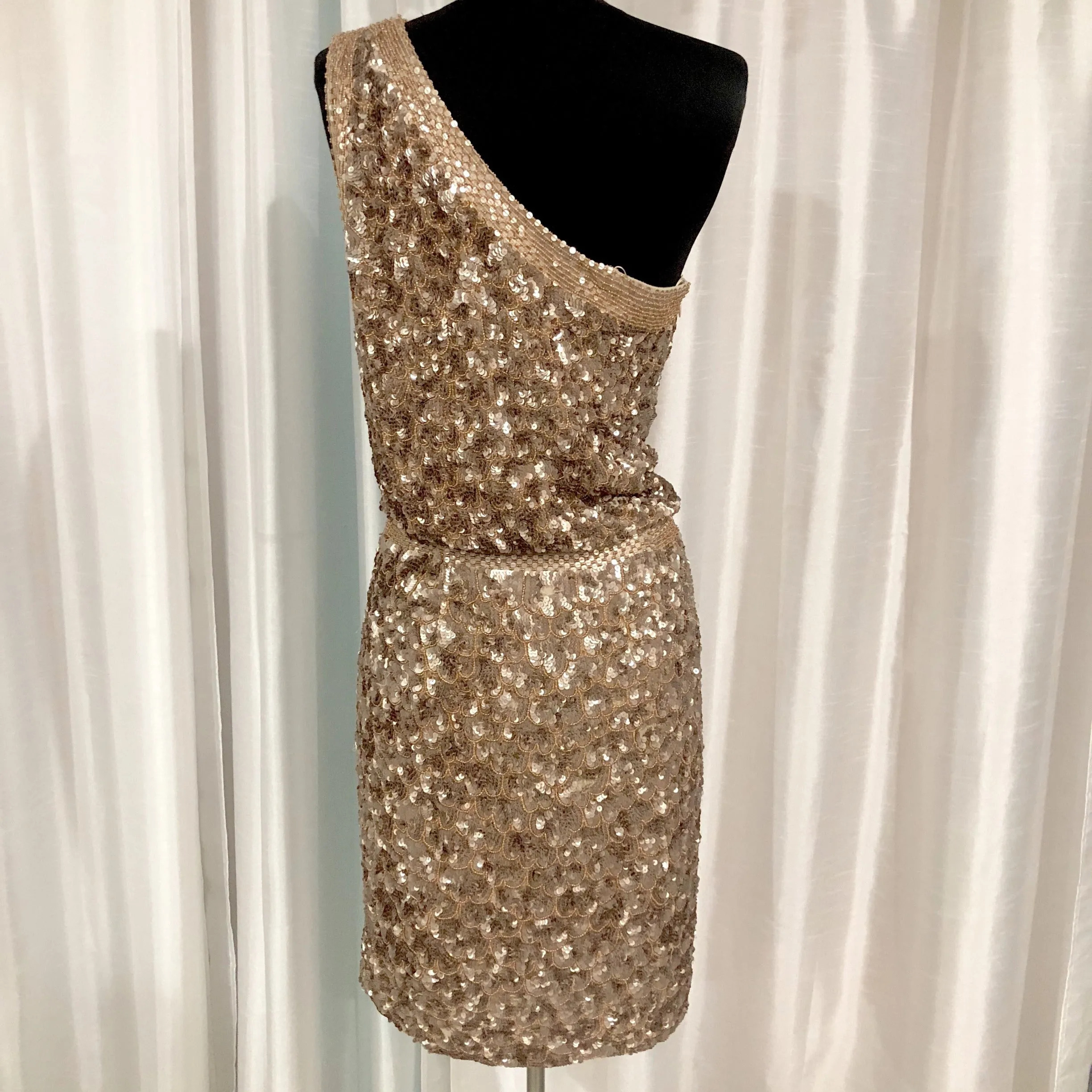 AIDAN MATTOX Gold Sequined One-Shoulder Band Short Dress Size 12