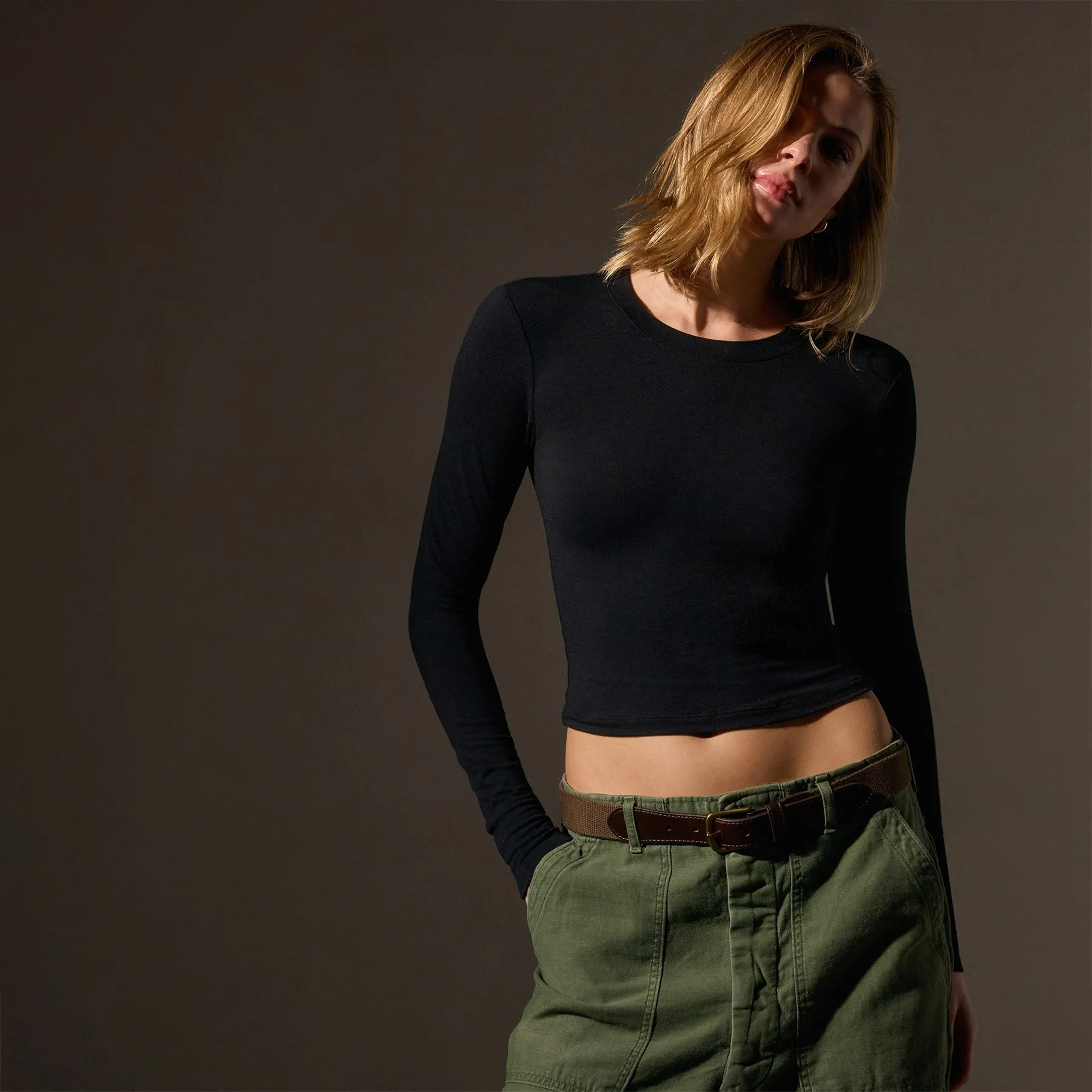 Long Sleeve Cropped Tee - Black