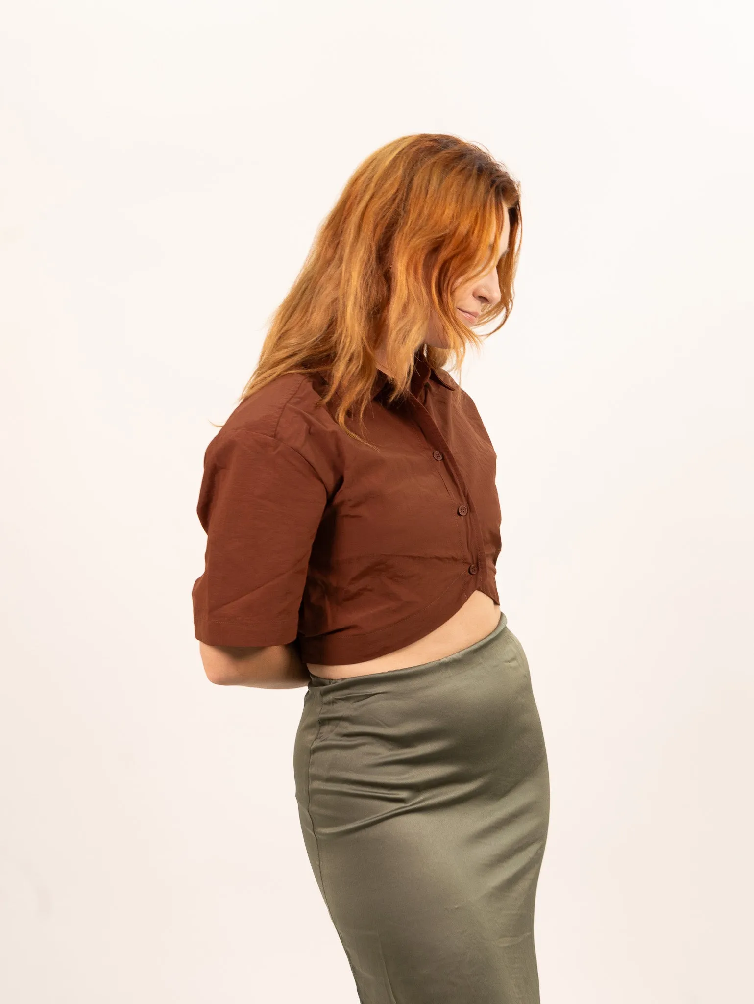 Moon River Solid Cropped Short Sleeve Shirt - Brown