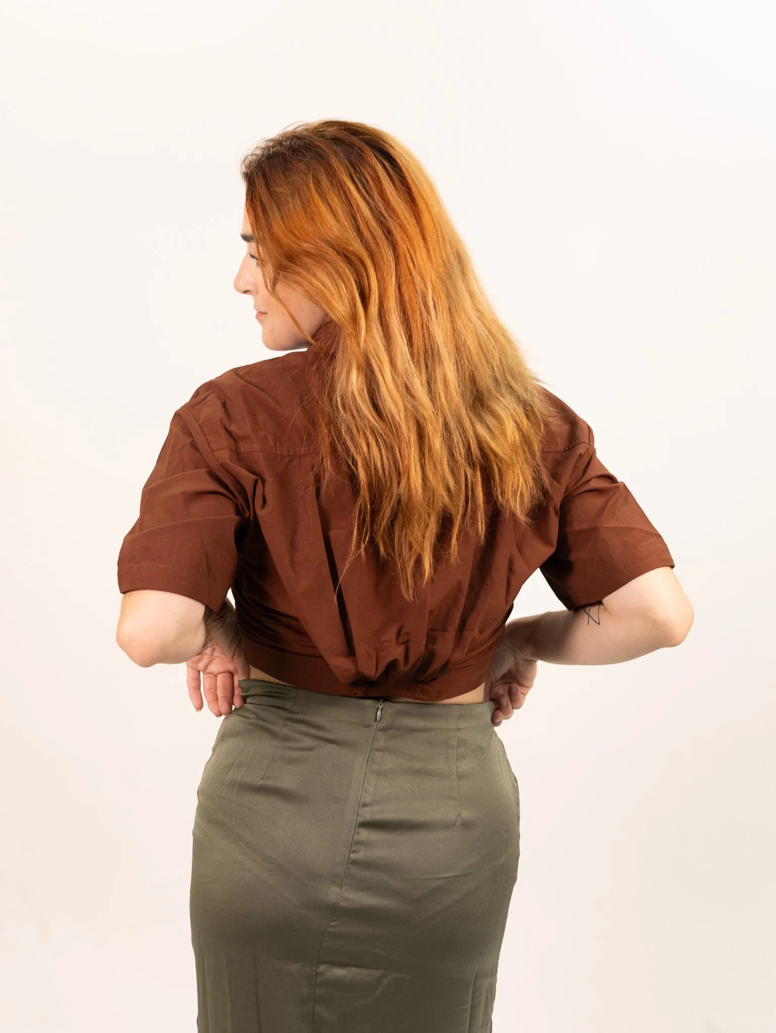 Moon River Solid Cropped Short Sleeve Shirt - Brown