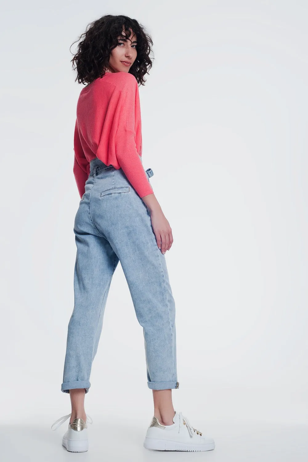 Straight Cut Belted Jeans in Light Denim