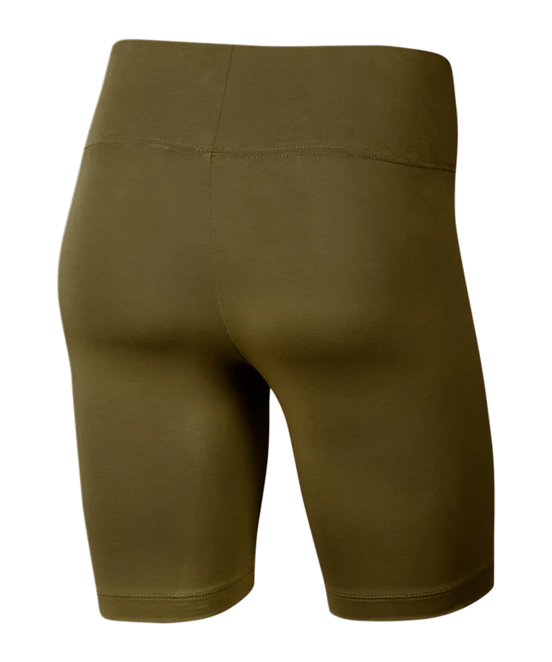 Women's Sportswear Essentials Outfit