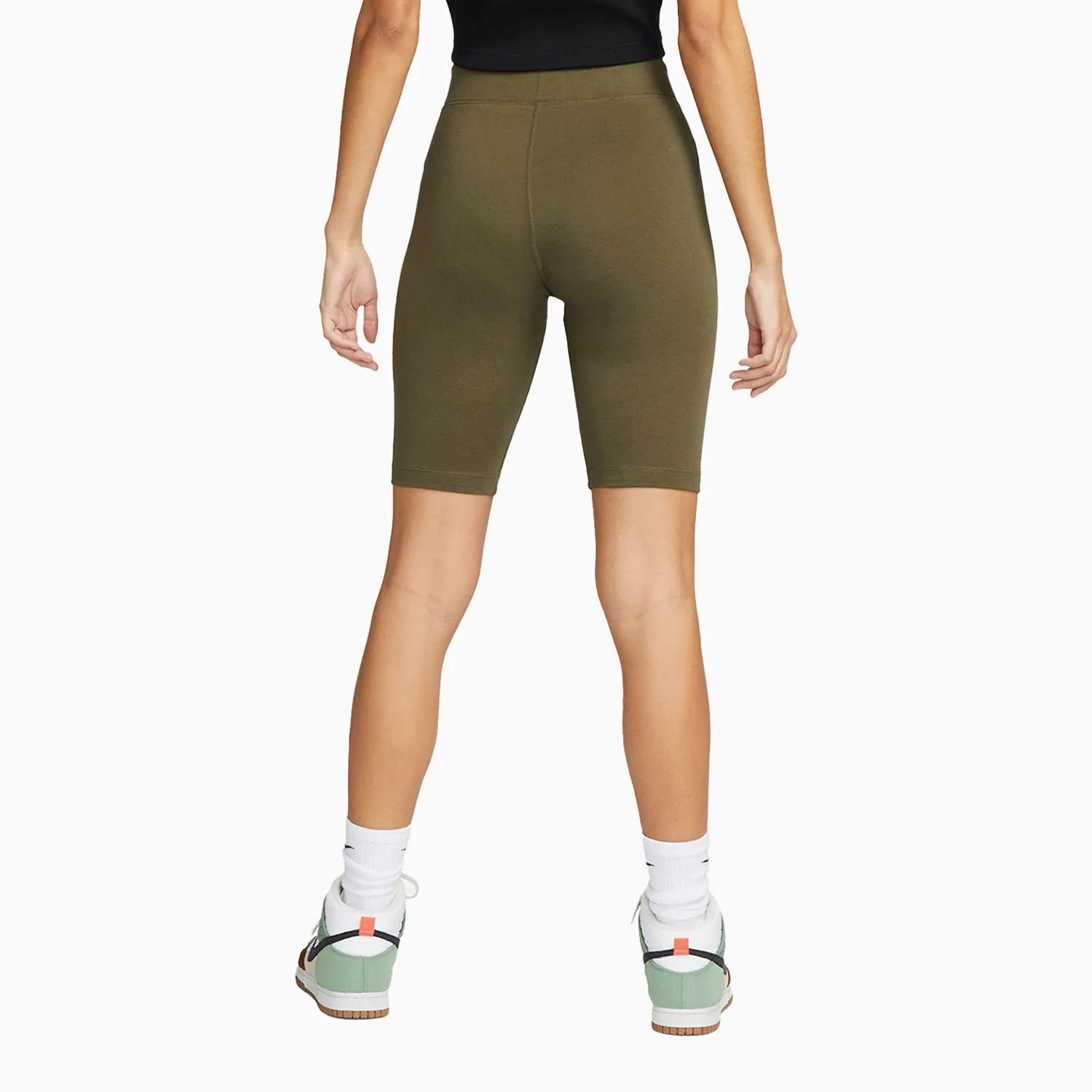 Women's Sportswear Essentials Outfit