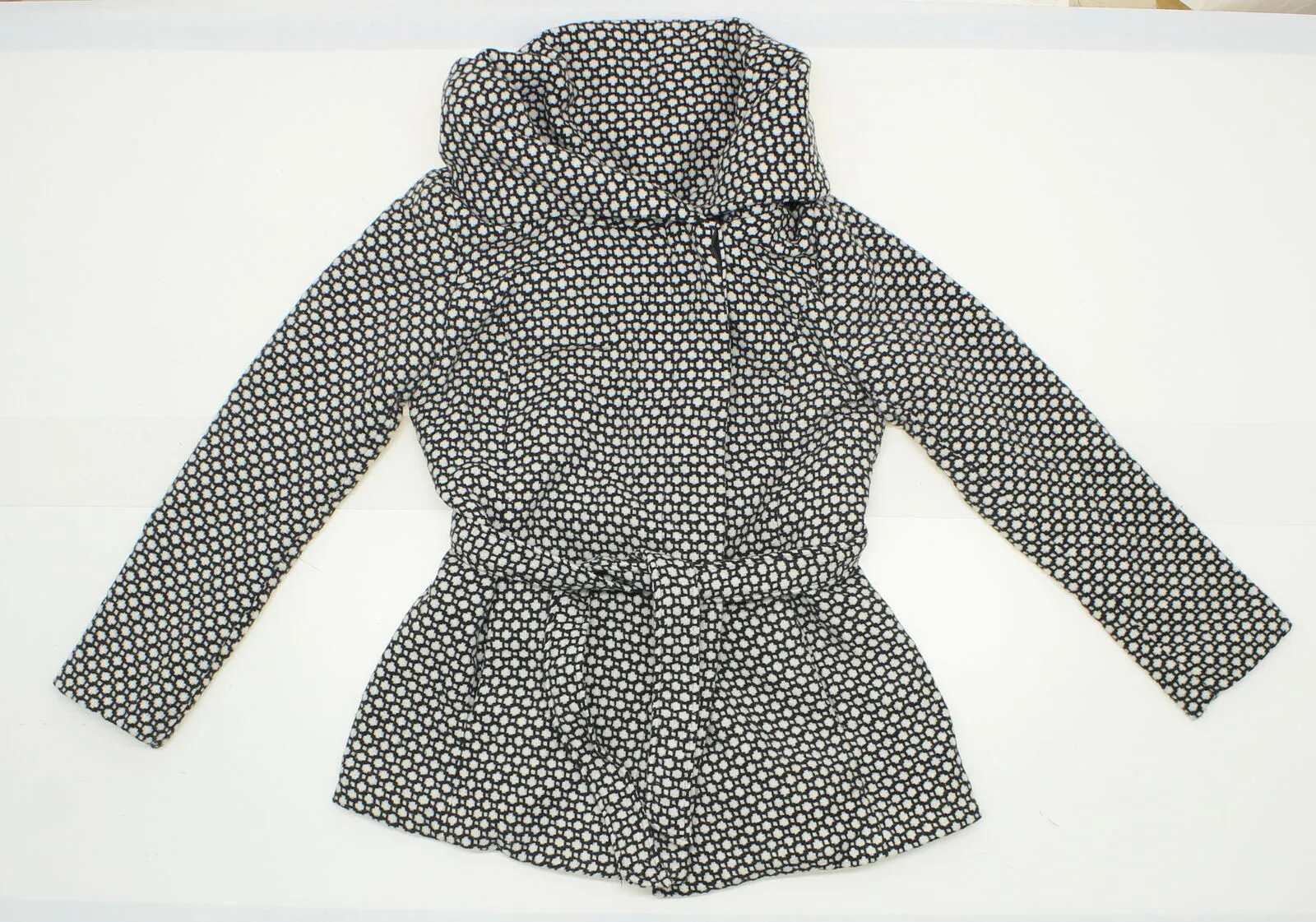 Xhilaration Women's Faux Wool Wrap Jacket White / Black Medium