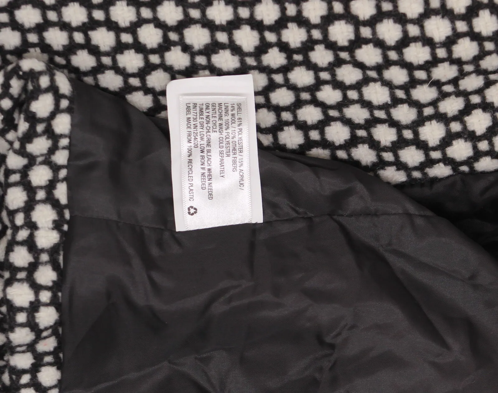 Xhilaration Women's Faux Wool Wrap Jacket White / Black Medium